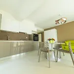 Independence House לינה וארוחת בוקר 4*