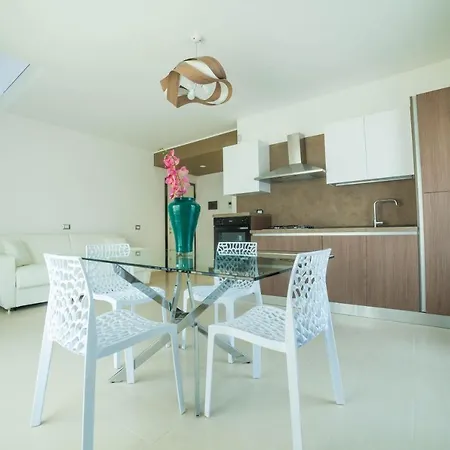 Bed & Breakfast Independence House Catania