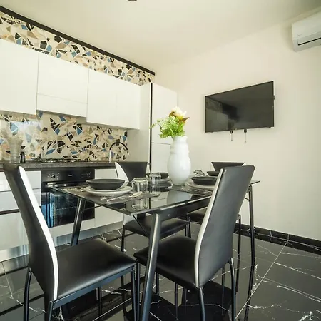 Bed & Breakfast Independence House Catania