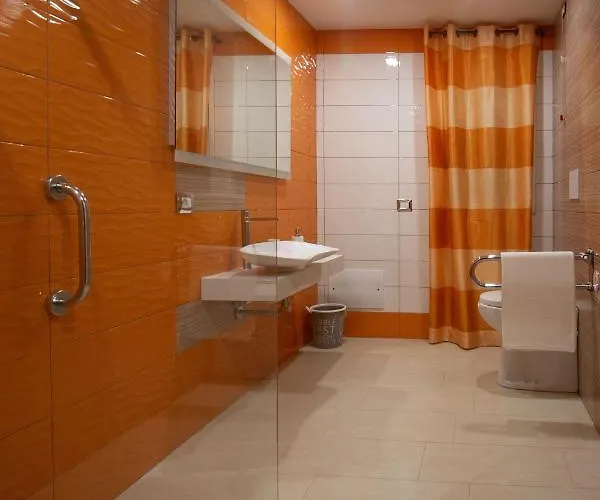 Independence House 4* Catania