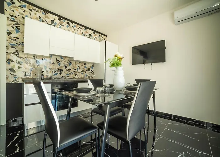 Bed & Breakfast Independence House Catania