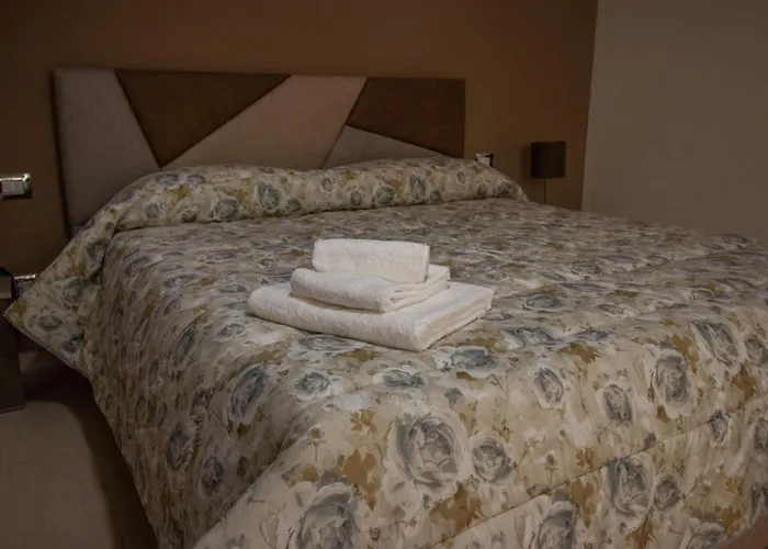 Independence House 4*